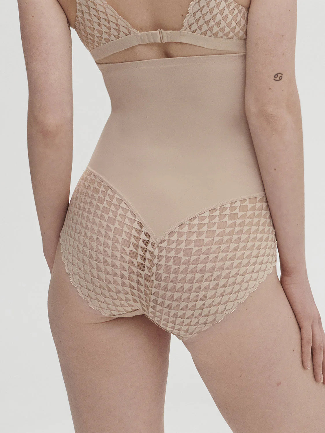 SIMONE PERELE SUBTILE HIGH WAIST SHAPER BRIEF SHAPEWEAR Simone Perele