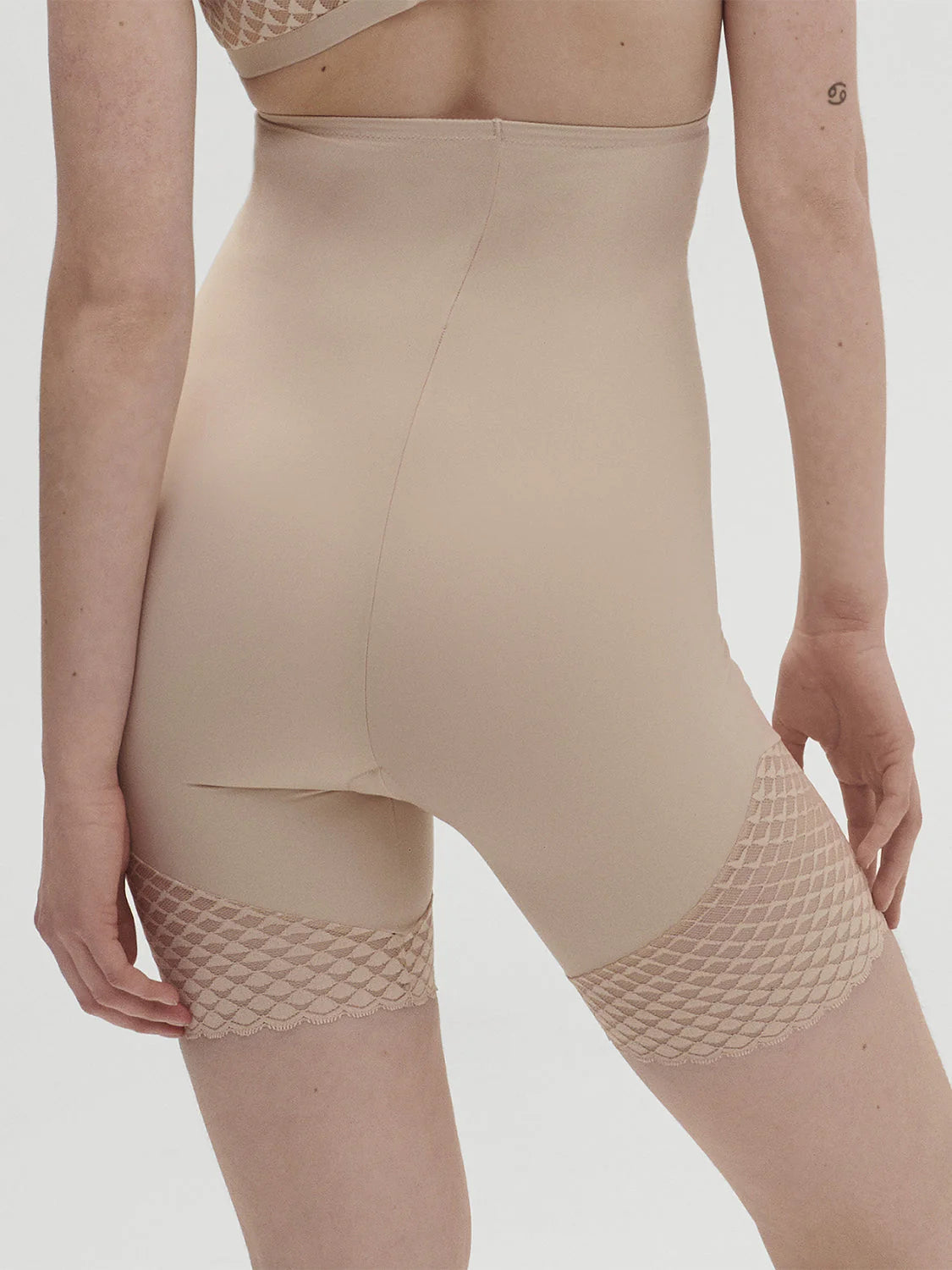 SIMONE PERELE SUBTILE HIGH WAIST SHAPER SHORT SHAPEWEAR Simone Perele