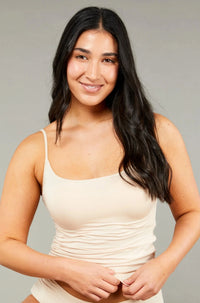 TANI SHOE STRING SINGLET BASICS Tani