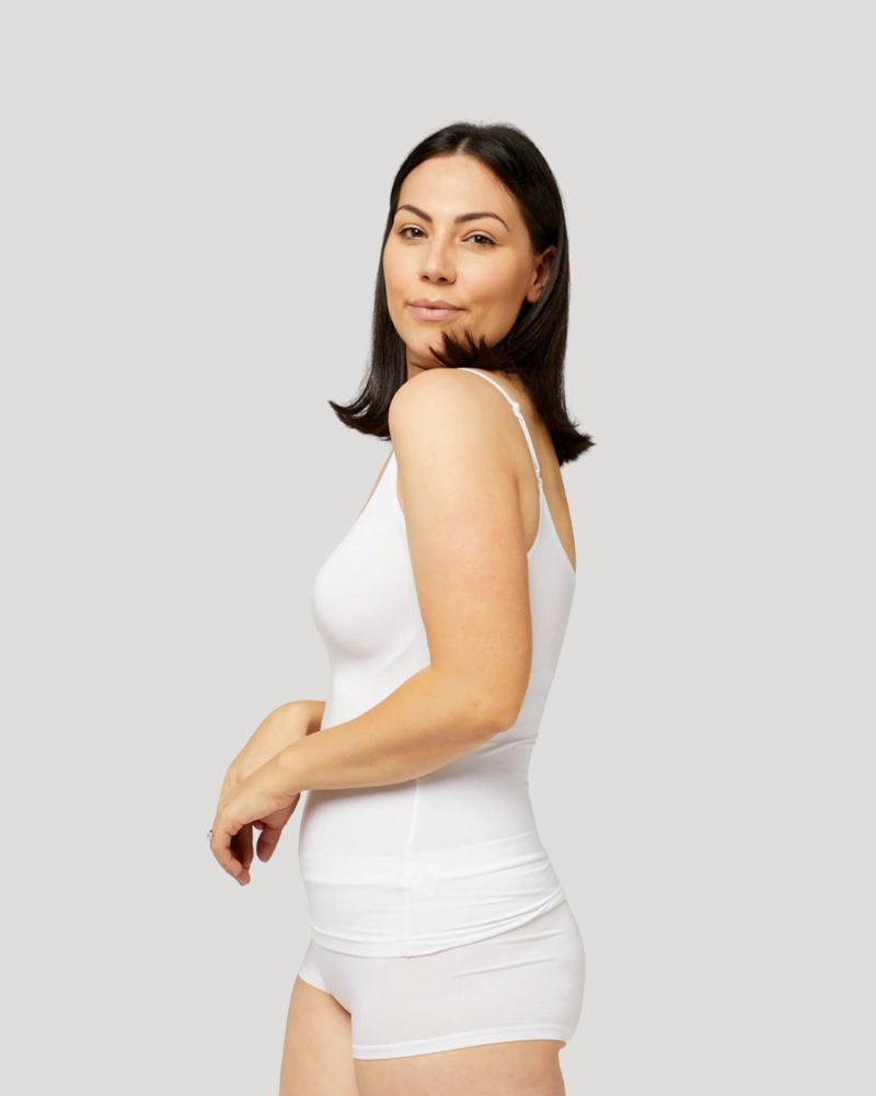 TANI SHOE STRING SINGLET BASICS Tani