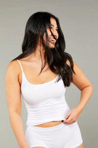 TANI SHOE STRING SINGLET BASICS Tani