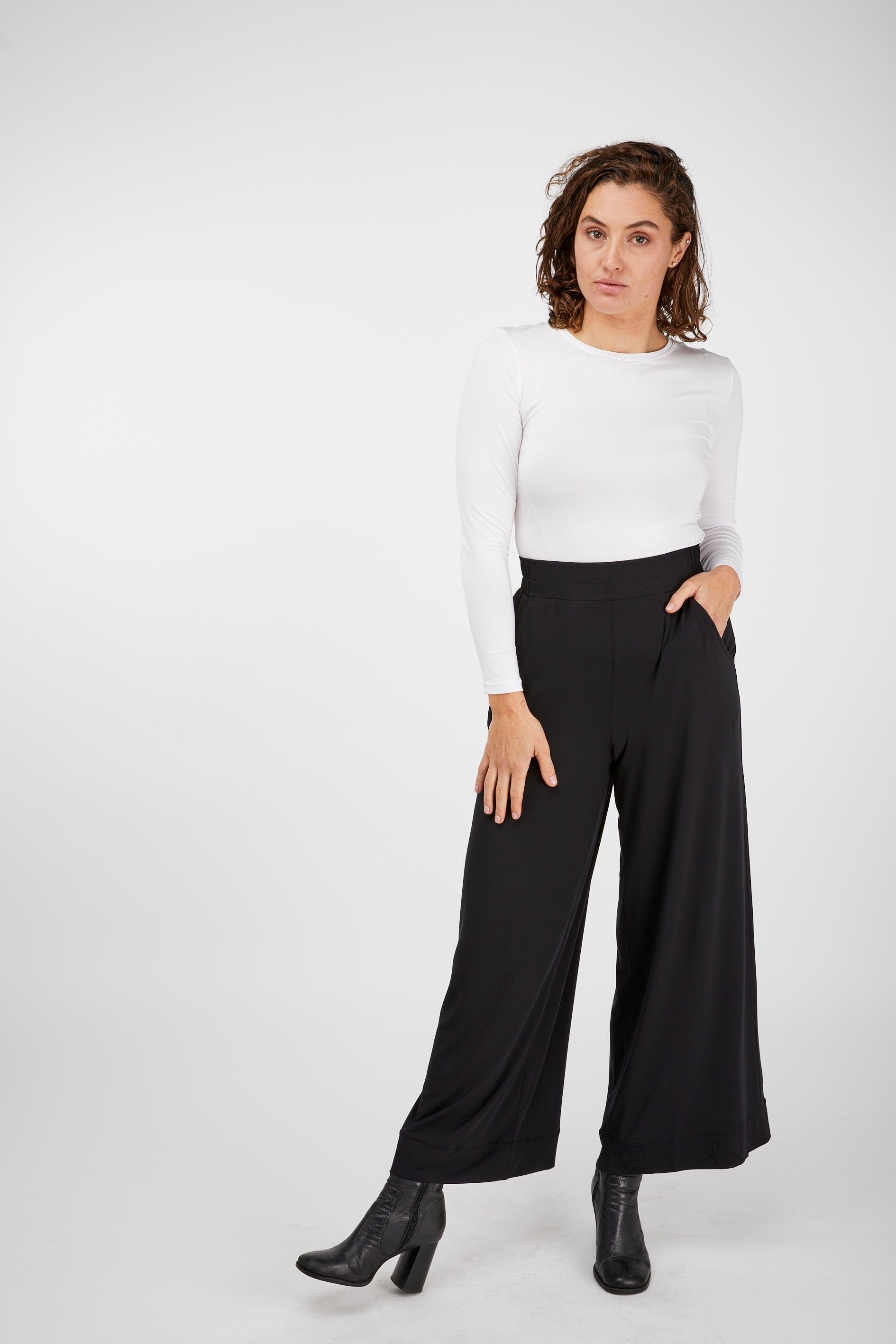 TANI HIGH NECK LONG SLEEVE BASICS Tani