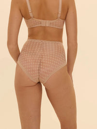 Simone Perele Plume Control Brief