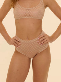Simone Perele Plume Control Brief
