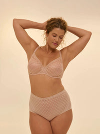 Simone Perele Plume Control Brief