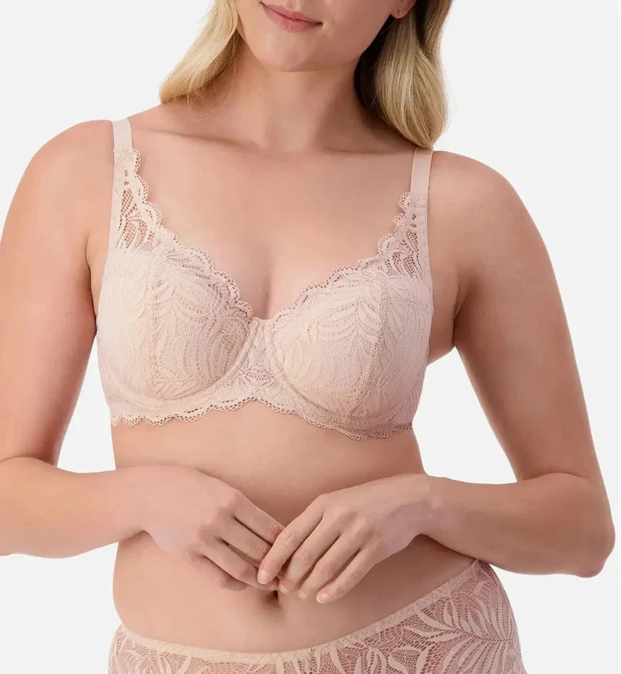 Triumph Essential Lace Balconette Padded Bra Bras Triumph 