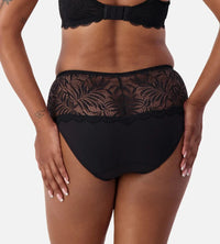 Triumph Essential Lace Maxi Full Brief Briefs Triumph 
